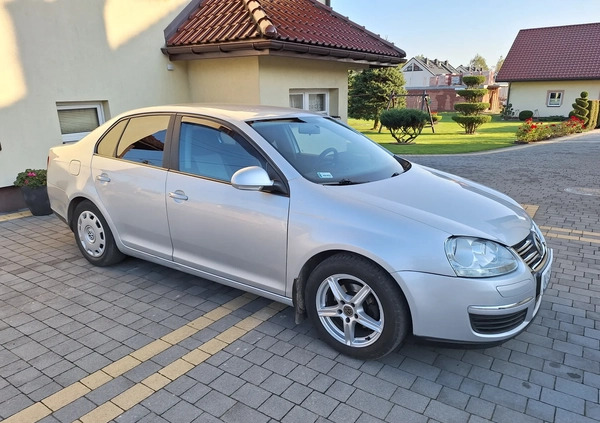 Volkswagen Jetta cena 14500 przebieg: 190000, rok produkcji 2008 z Zwoleń małe 29